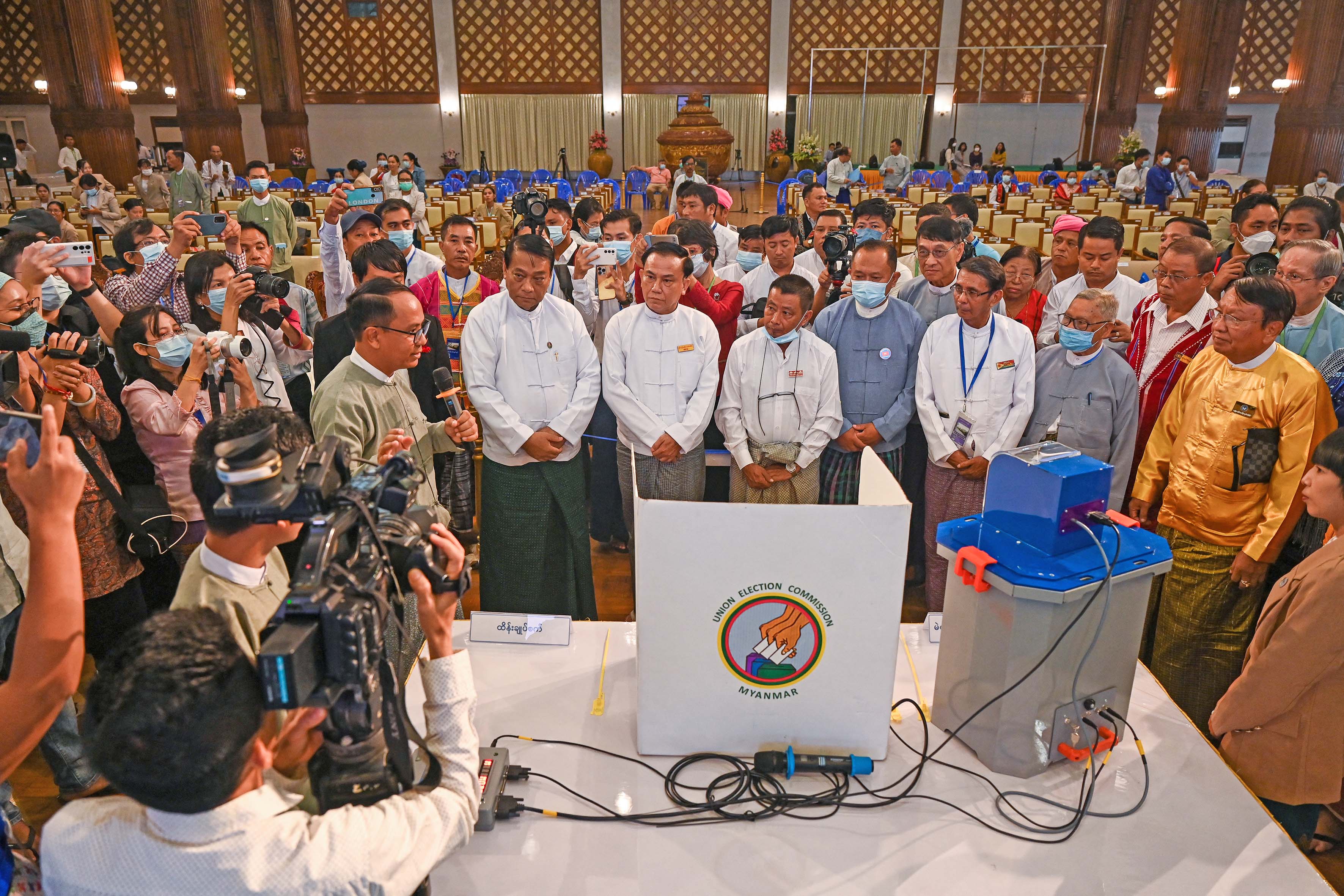 Kelompok Bersenjata Tolak Seruan Kerja Sama Junta