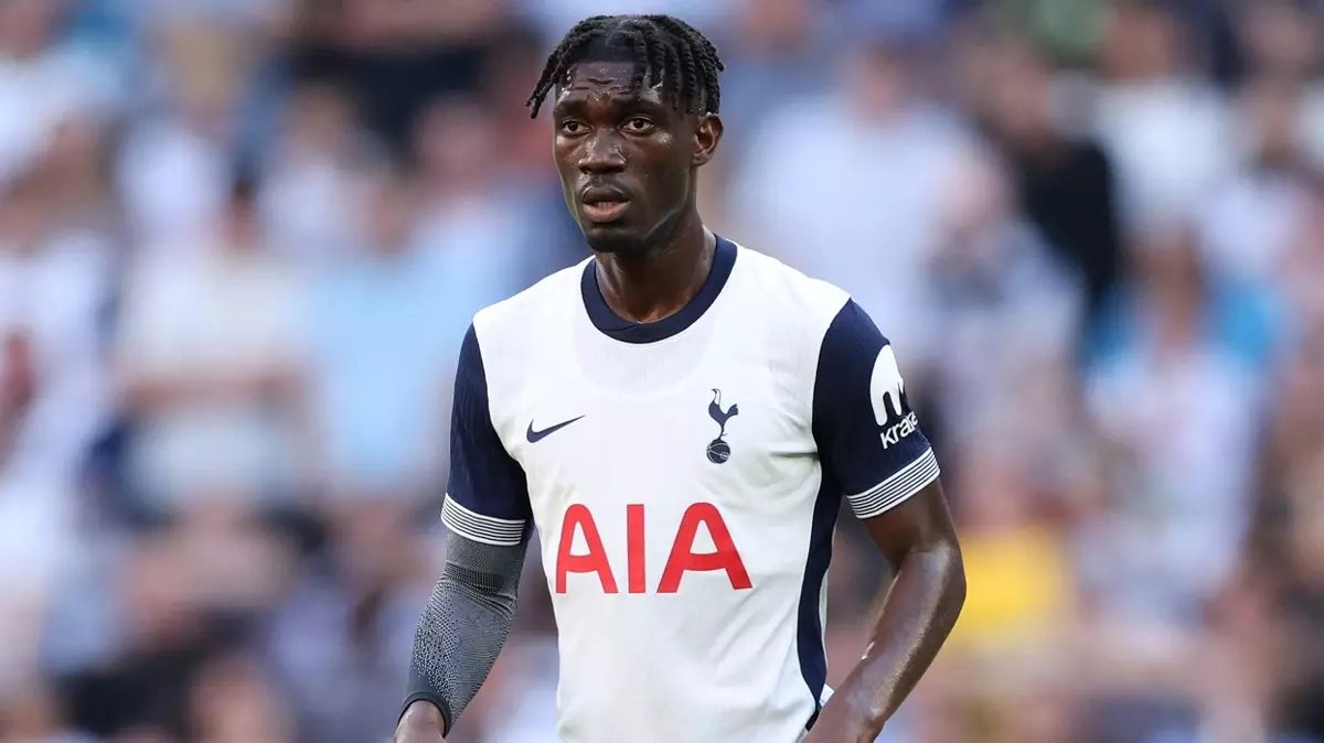 MU Bisa Diuntungkan Jika Juventus Sukses Boyong Gelandang Spurs, Yves Bissouma