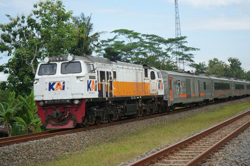 KAI Purwokerto: Pelaku Pelemparan Batu ke Kereta Api Bisa Dipidanakan 15 Tahun Penjara