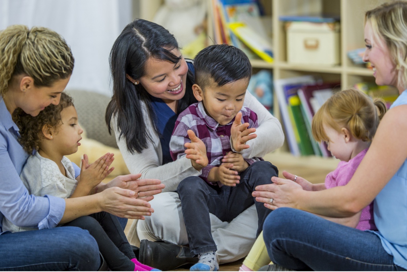 Gambar berita terkait Tips Buat Si Kecil! Kebiasaan Sederhana Ini Bisa Bantu Anak Lebih Percaya Diri dan Dapat Teman Baru