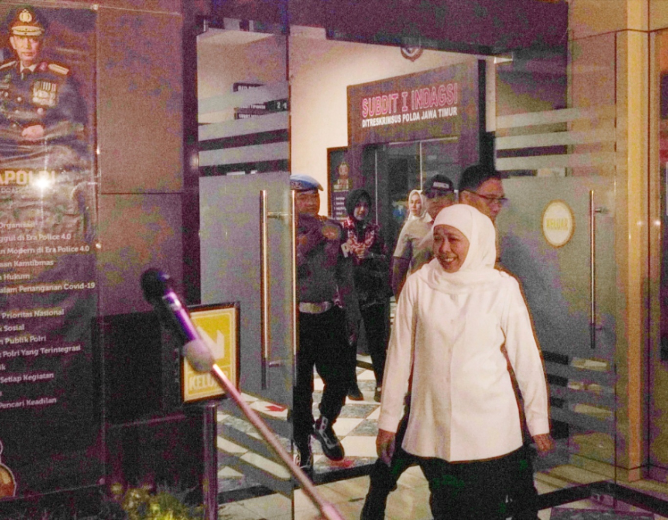 Diperiksa KPK 8 Jam, Guru Besar Unair: Khofifah Belum Ten...