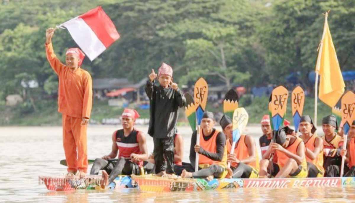 Pacu Jalur Viral di Dunia M...