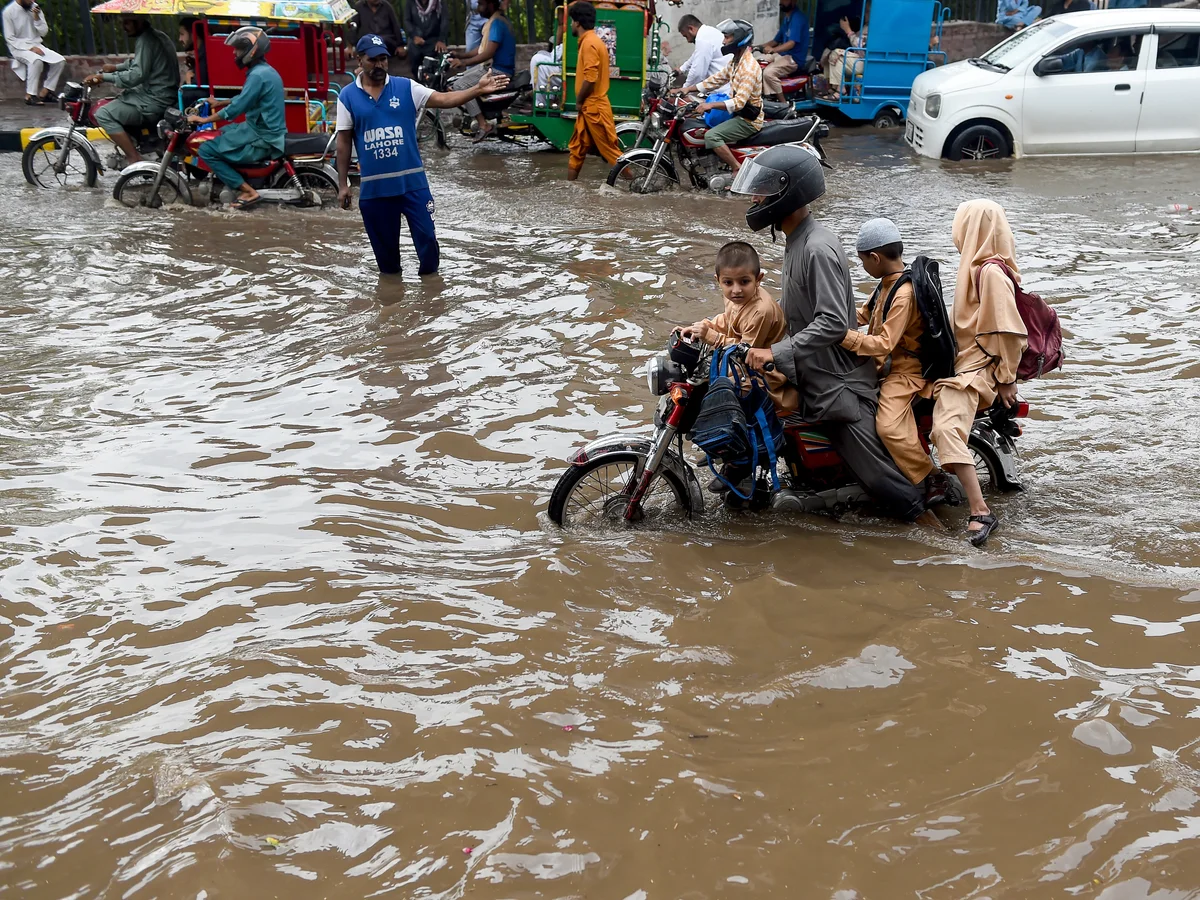 Gambar berita terkait Pakistan Diguyur Hujan Sebabkan Banjir Rendam Wilayah Lahore
