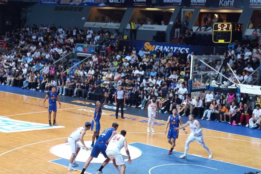 Satria Muda Taklukkan Pelita Jaya dalam Gim Pertama Semifinal IBL 2025