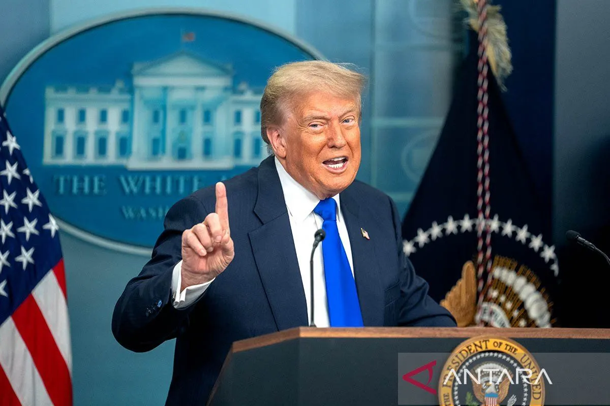 Trump Kembali Berulah! Obat Impor Terancam Tarif 200%, Industri Farmasi Gemetar