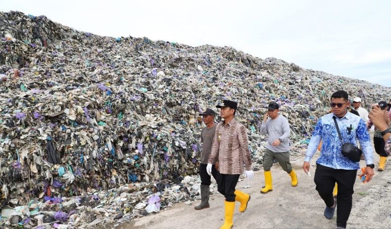 Banjarmasin Darurat Sampah,...