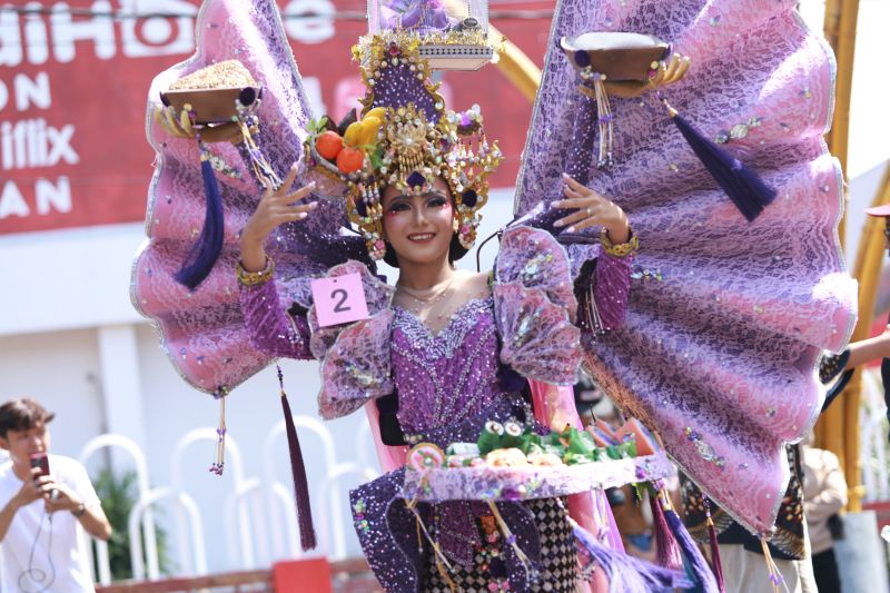 Gambar berita terkait Putri Indonesia Hadiri Banyuwangi Ethno Carnival 2025