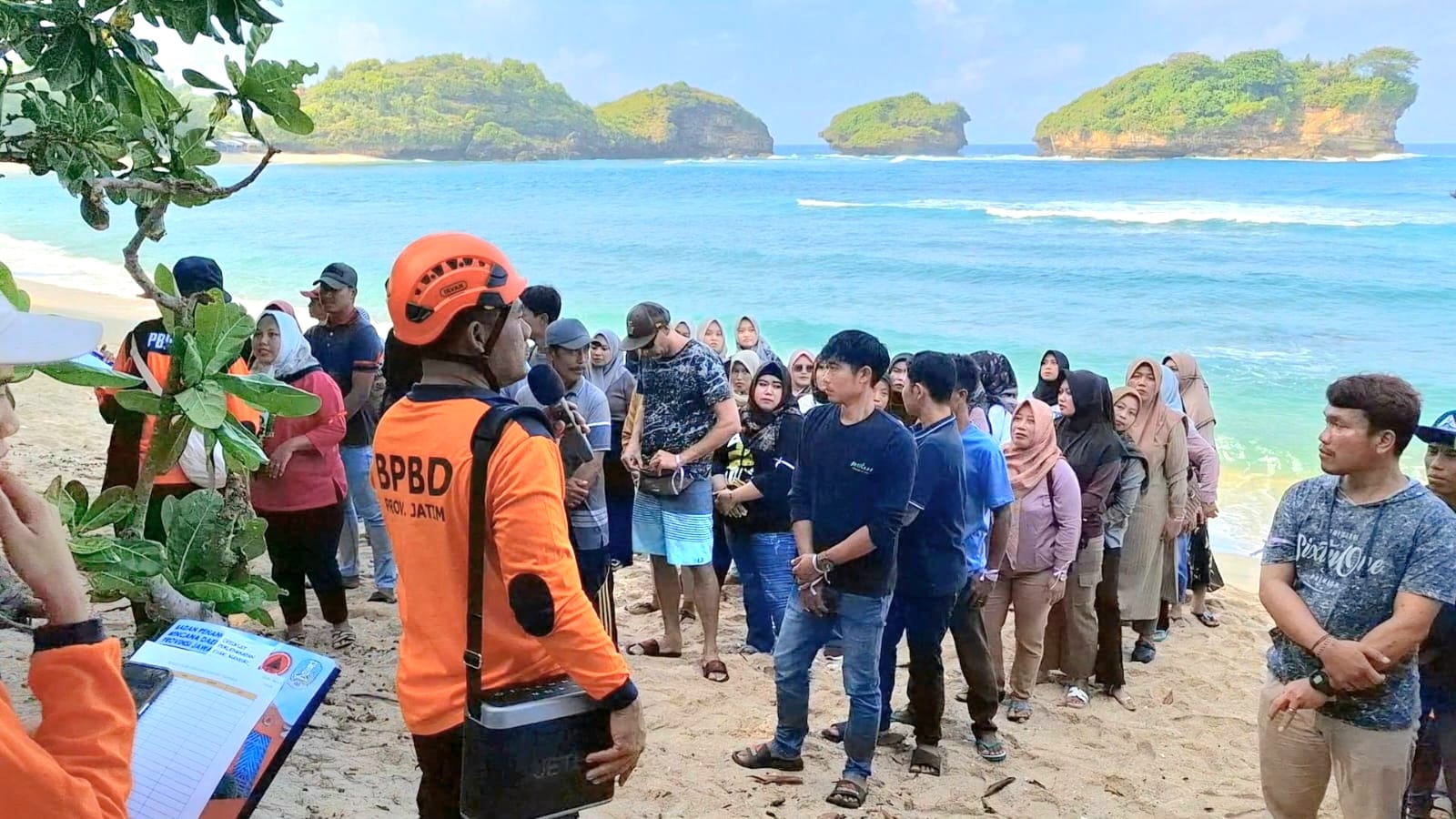 Belajar dari Gempa Russia, BPBD Jatim Gelar Simulasi Evakuasi Tsunami bagi Warga Pesisir Selatan Jawa Timur