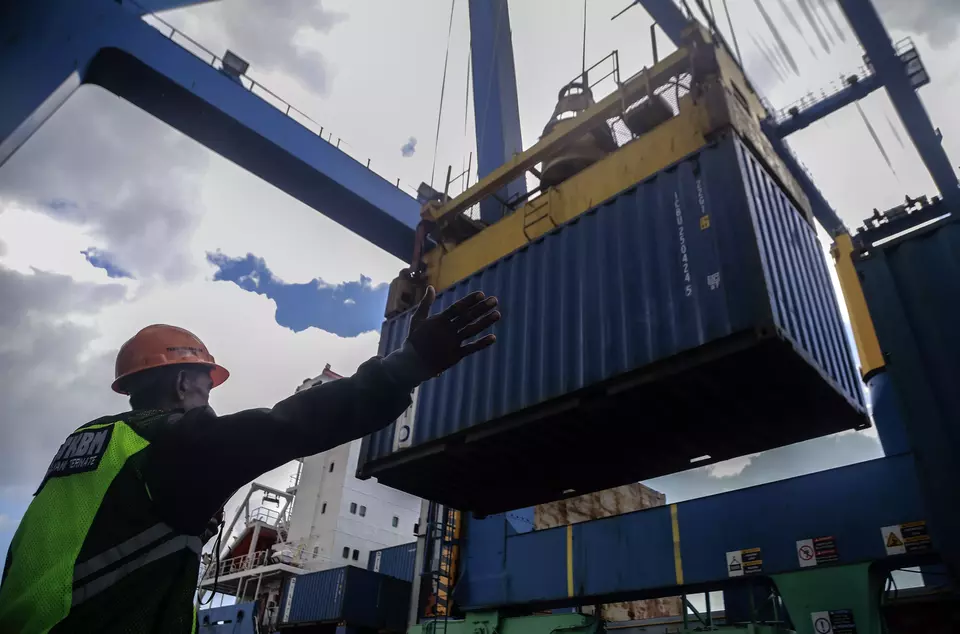 Defisit Dagang Indonesia dengan Tiongkok Capai USD 10,69 Miliar di Paruh Pertama 2025