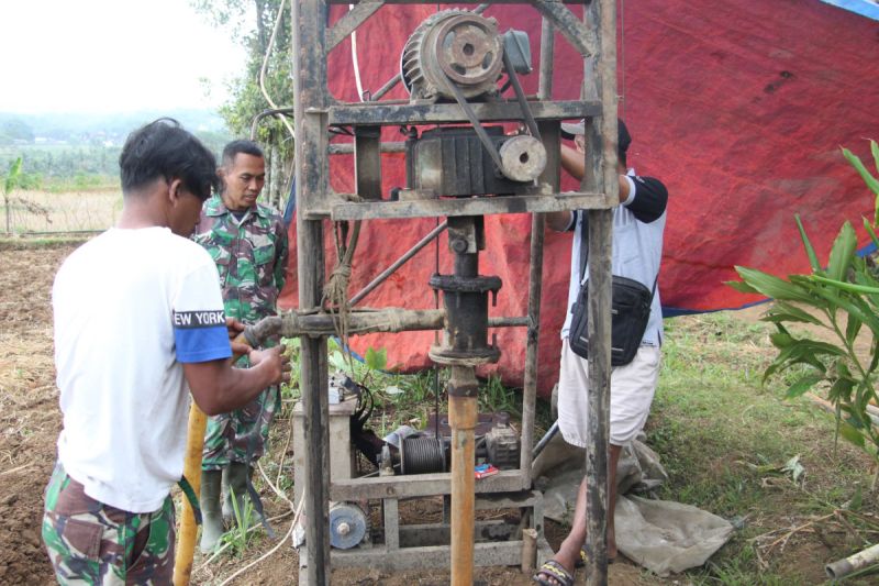 Program Manunggal Air TNI AD Hadir di Temanggung: Warga Dusun Kuncen Kini Nikmati Air Bersih