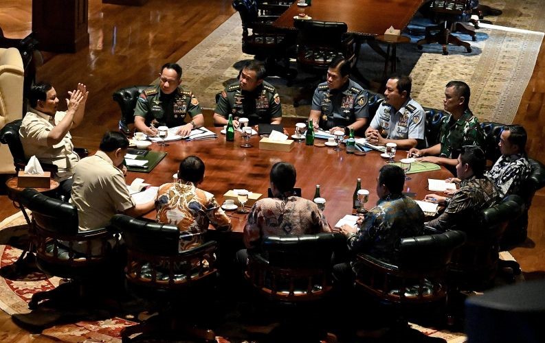Bahas Masalah Pertahanan, Presiden Berikan Arahan Kemhan, TNI, dan BIN Antisipasi Gejolak Global