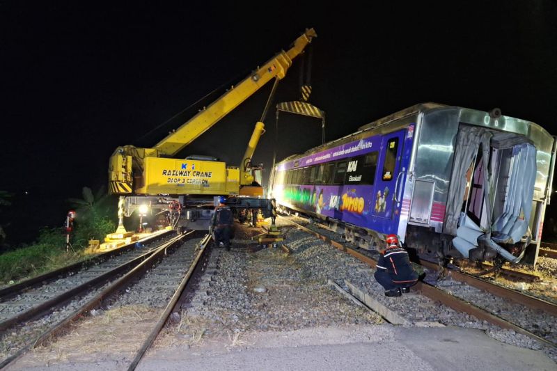18 Perjalanan KA Dibatalkan Imbas Argo Bromo Anjlok di Subang
