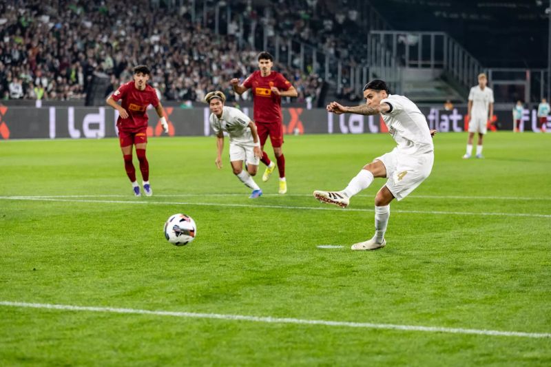 Kevin Dick Debut dan Cetak Gol saat Monchengladbach Menang Atas Valencia 2-0