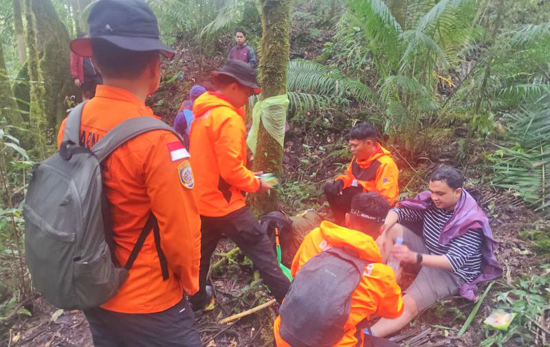 Tim SAR Evakuasi Enam Pendaki Gunung Nokilalaki Sigi