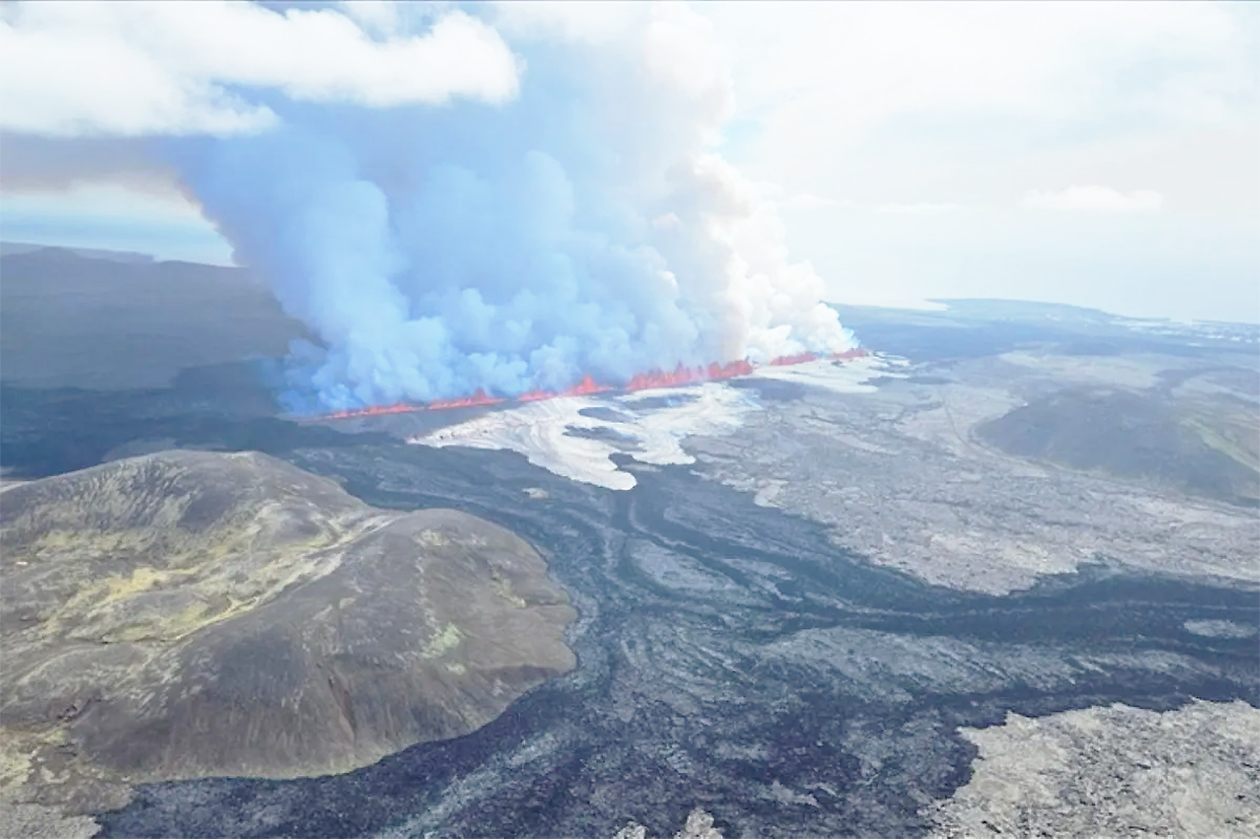 Gunung Klyuchevskoy di Rusia Kembali Meletus