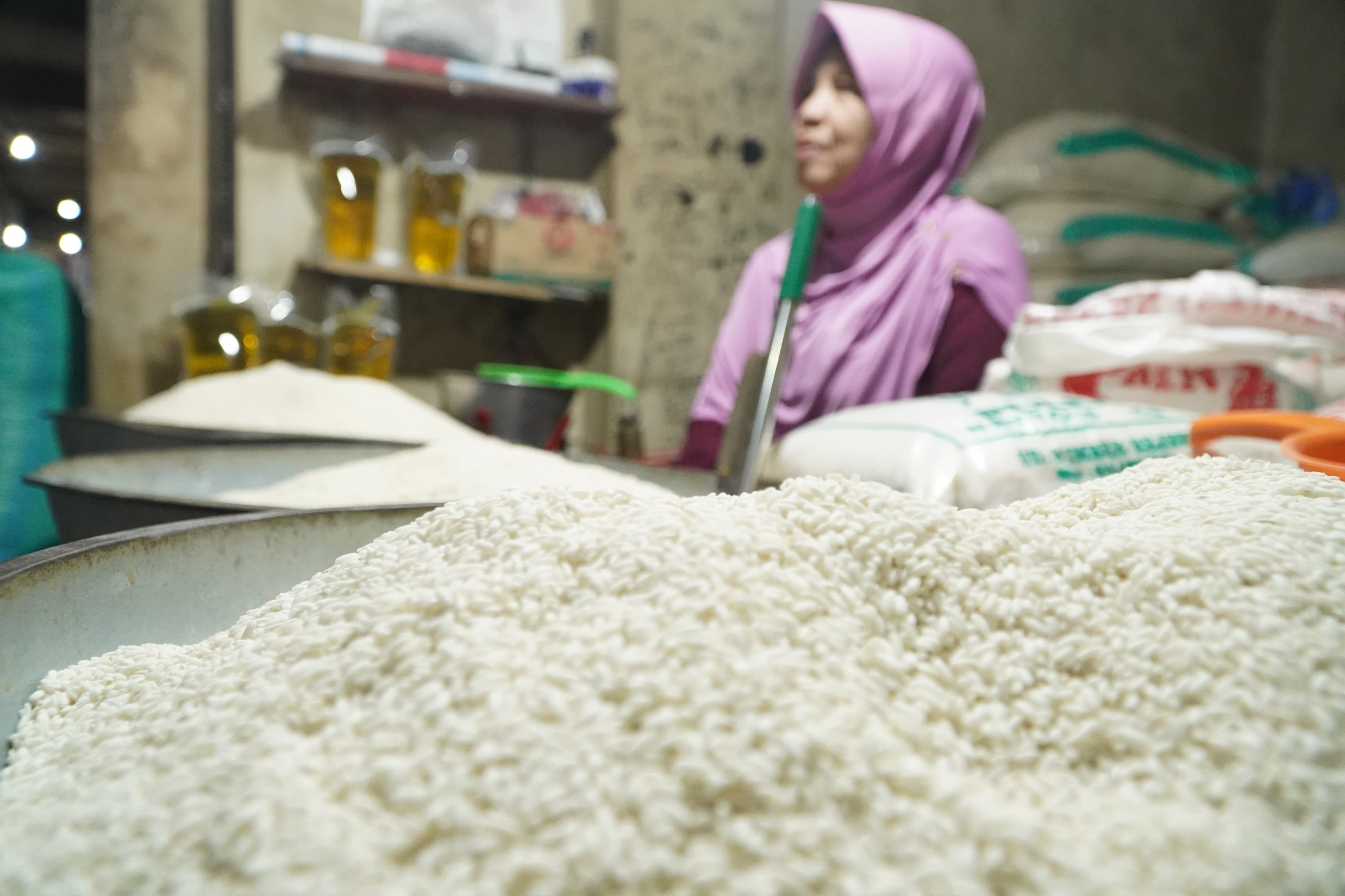 Gambar berita terkait Bapanas Pastikan Penerapan Kebijakan Beras Terbaru Punya Periode Transisi dan Zonasi Harga