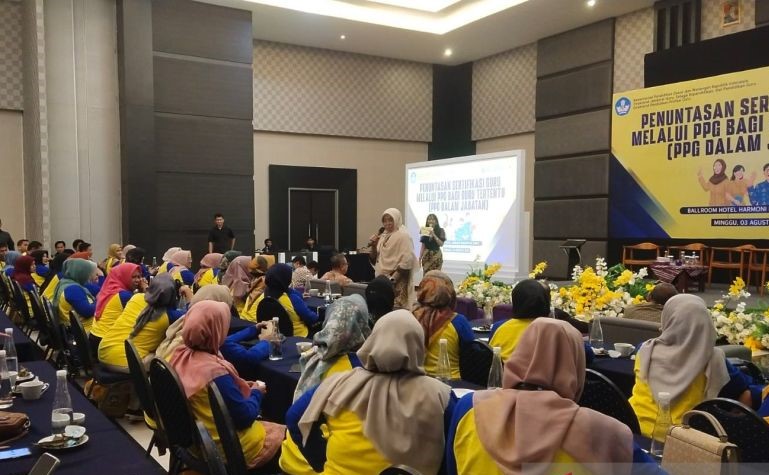 Dorong Kompetensi, 800 Ribu Guru Tahun Ini Harus Tuntaskan Program PPG 