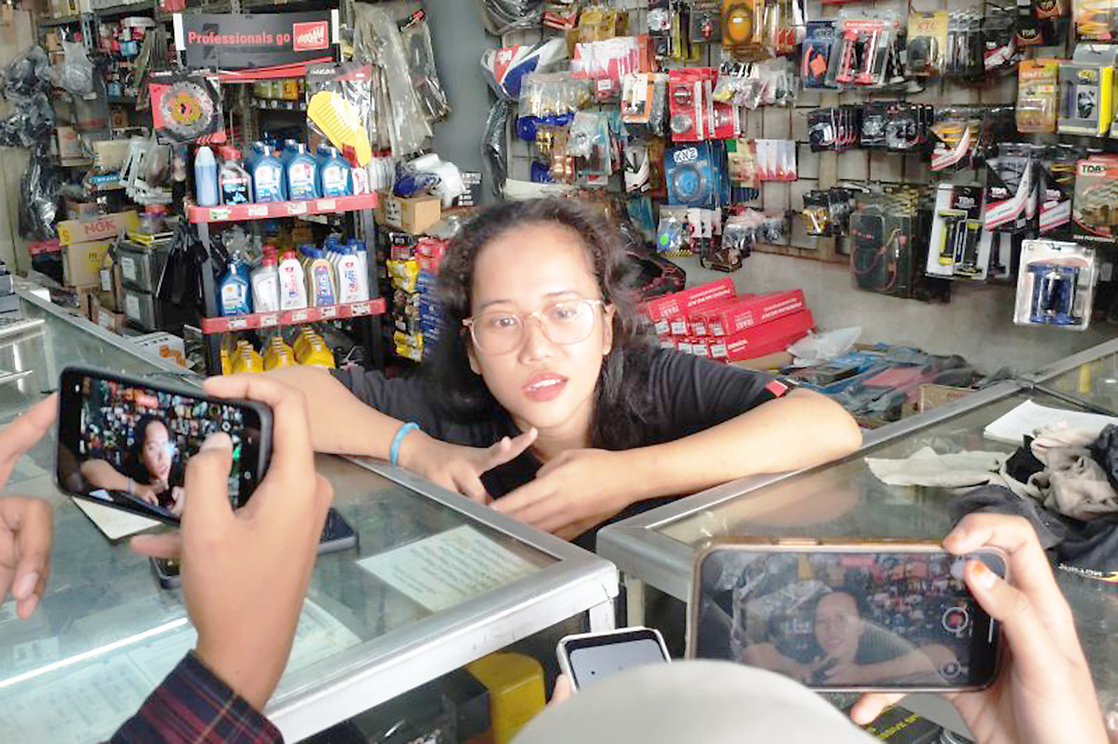 Waduh! Puluhan Motor Mogok Akibat Isi BBM Campur Solar di Jakbar
