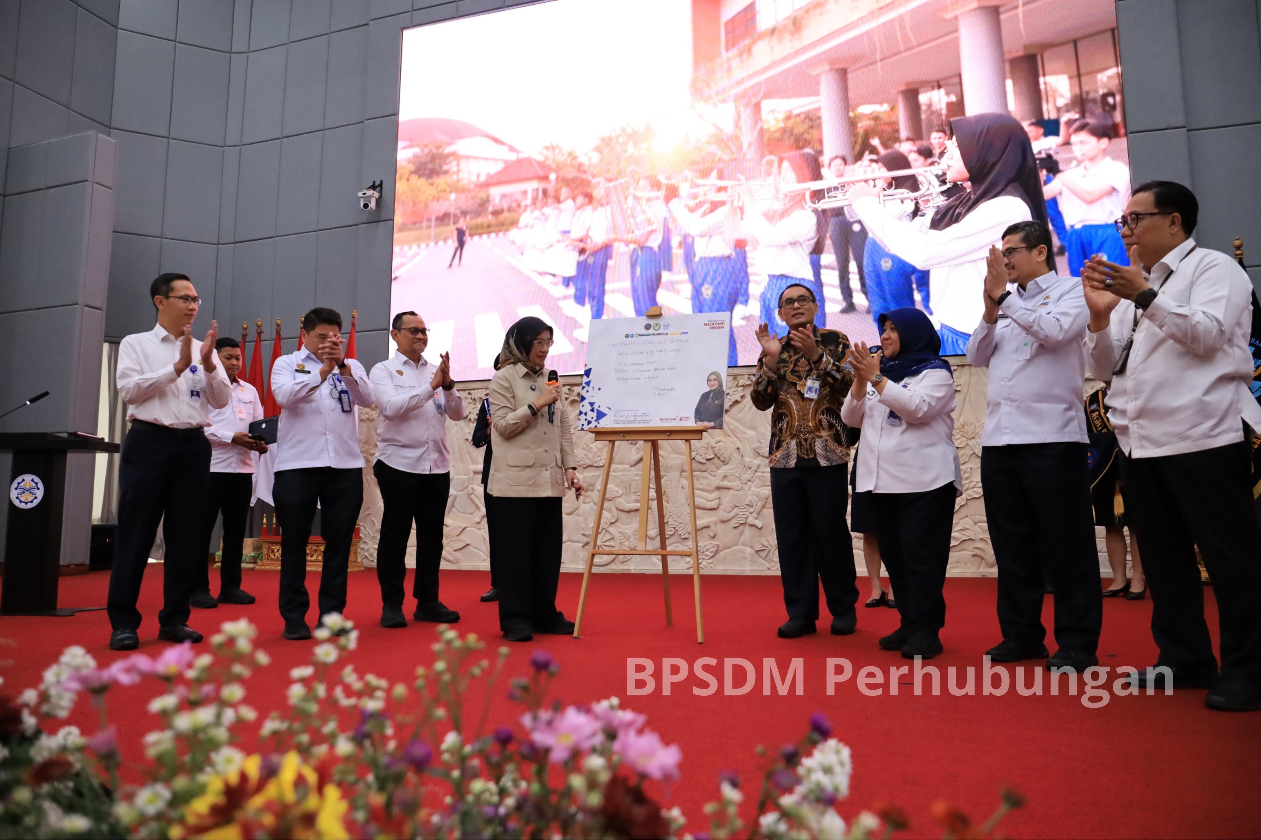 Bertandang Ke Poltrada Bali, MENPANRB Minta SDM Trasporta...