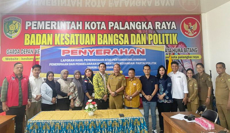 Pemkot Palangka Raya Salurkan Banpol untuk 10 Parpol Peraih Kursi DPRD