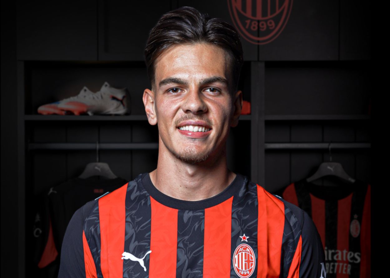 AC Milan Resmi Rekrut Gelandang Terbaik Liga Belgia Ardon...
