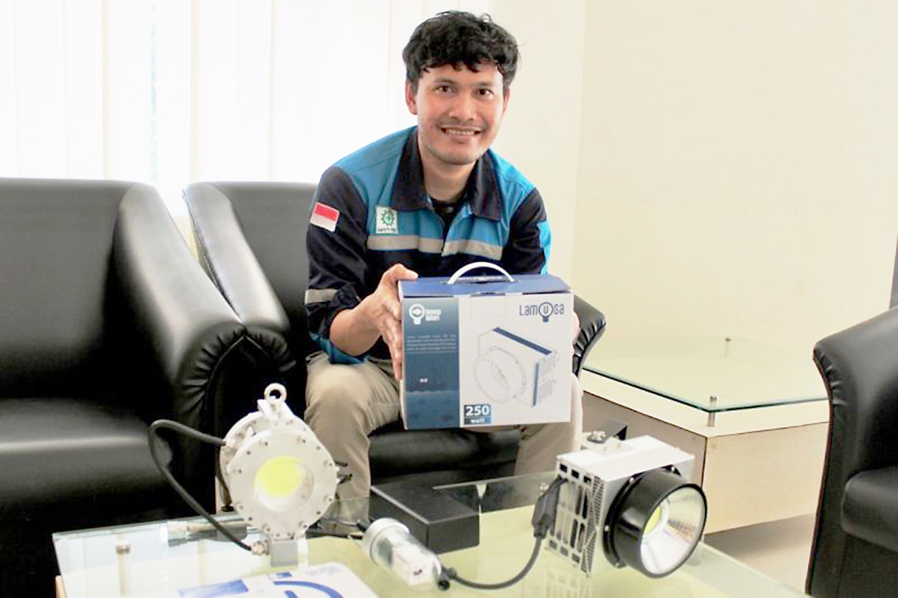 ITS Kembangkan Lampu Nusant...
