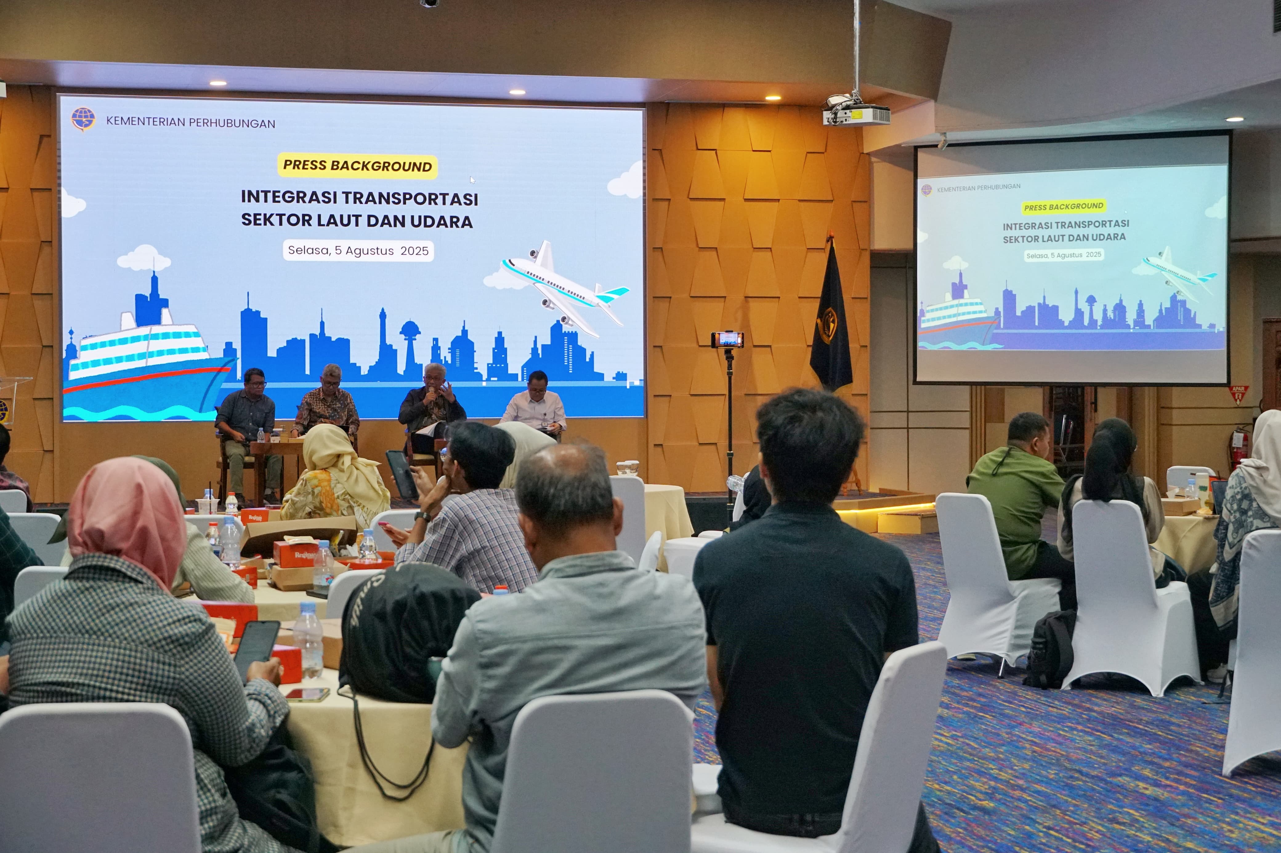 Kemenhub Tingkatkan Efisiensi Logistik melalui Penguatan ...