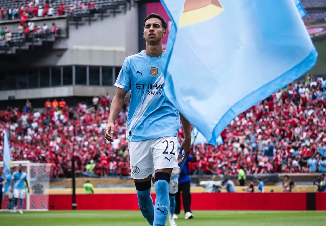 Manchester City Pinjamkan Bek Muda Vitor Reis ke Girona