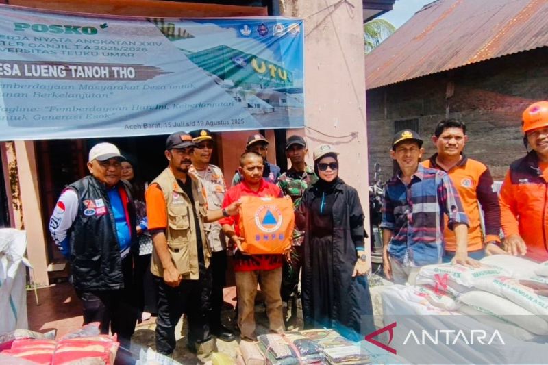 Pemkab Aceh Barat Salurkan Bantuan bagi 50 Korban Angin Puting Beliung