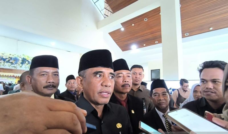 Gubernur Sulteng Upayakan B...