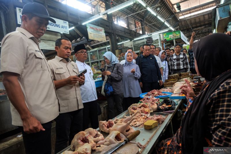 Anggota DPR Bilang Tidak Ada Beras Oplosan, yang Ada Beras Tak Sesuai Standar Mutu