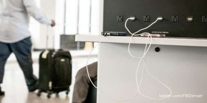 Charger Publik Bukan Lagi Penyelamat Tapi Ancaman: Choicejacking, Teknik Hacker Sadis yang Sedot Data Dalam Sekejap!
