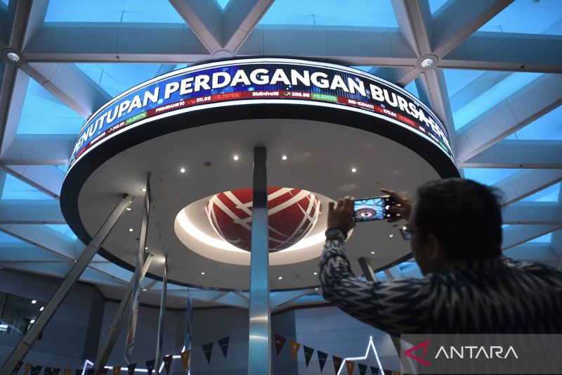 IHSG Kamis Pagi Dibuka Menguat 0,57 Persen 