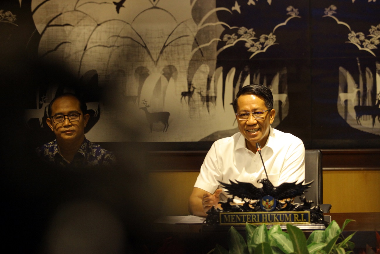 Layanan Hukum Akan Seperti Perbankan