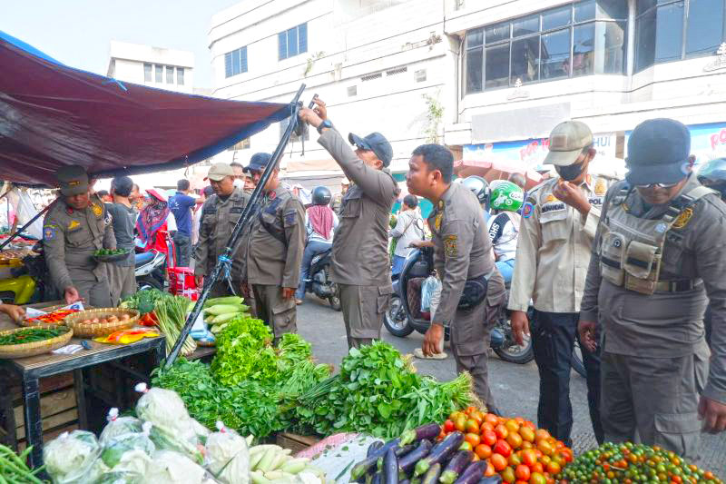 Pemkot Bandarlampung tertibkan PKL di Pasar Pasir Gintung