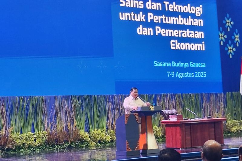 Presiden Prabowo Hadiri Kon...