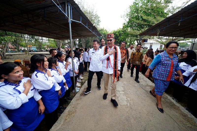 Kunjungi SMK di NTT, Menteri P2MI Ingin Sekolah Siapkan Kelas Migran untuk Kerja ke Luar Negeri