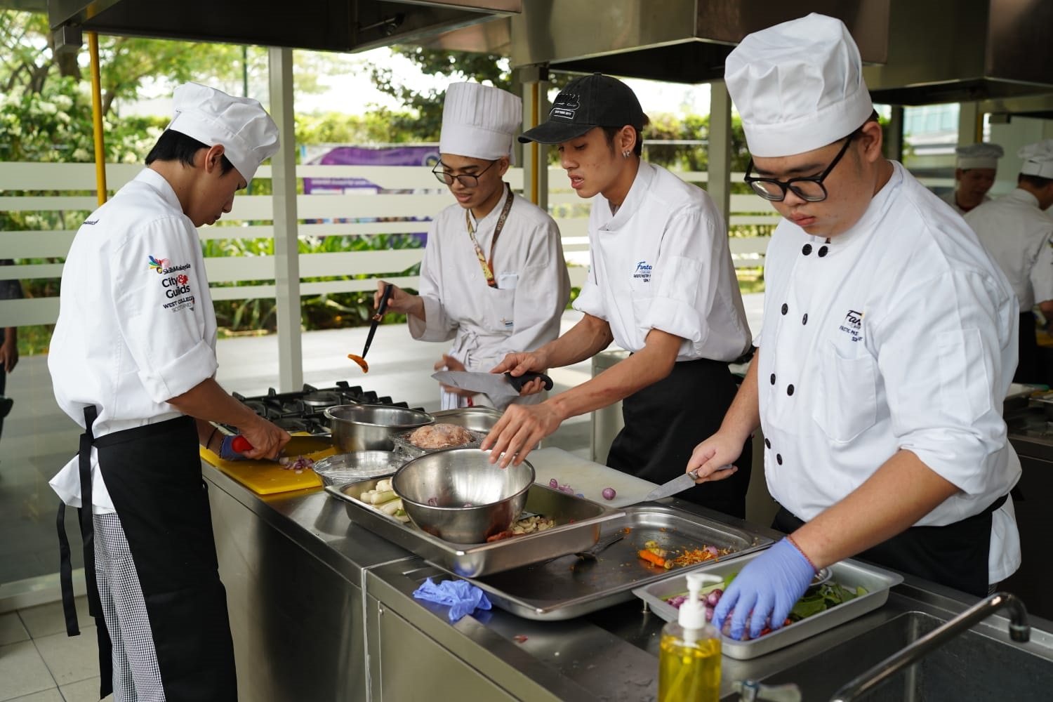 Eksplorasi Kuliner dan Budaya Indonesia, Binus University...