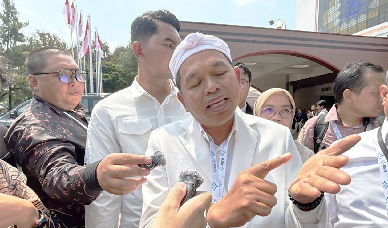 Jawa Barat Juara Umum FORNAS VIII 2025, Gubernur Dedi Mulyadi Siapkan Bonus Besar