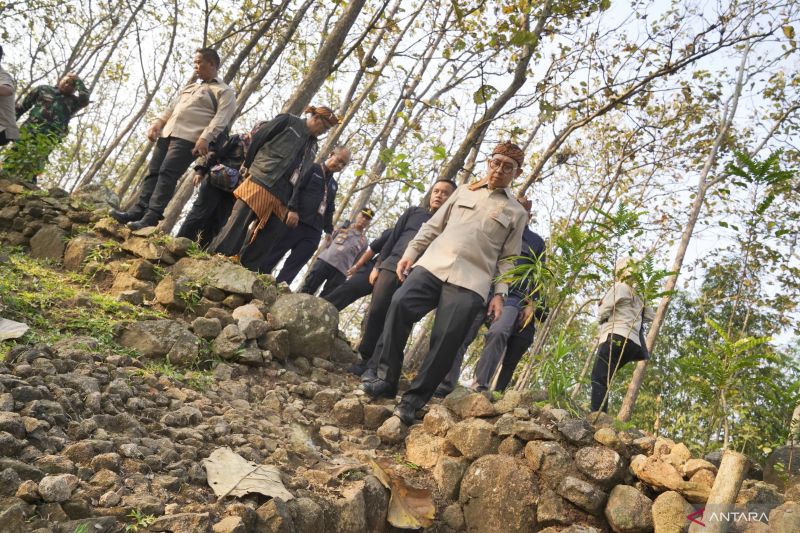 Gambar berita terkait Menbud: Kajian Situs Pasir Lulumpang Bisa Bangun Narasi yang Hilang