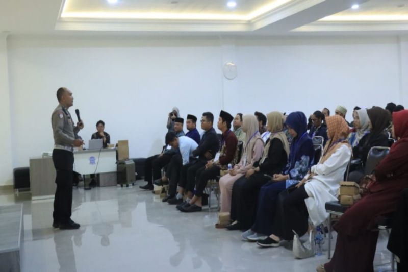 Polresta Banjarmasin dan BPKH Meningkatkan Disiplin Lalu Lintas di Kalangan Guru Madrasah dan Pondok Pesantren