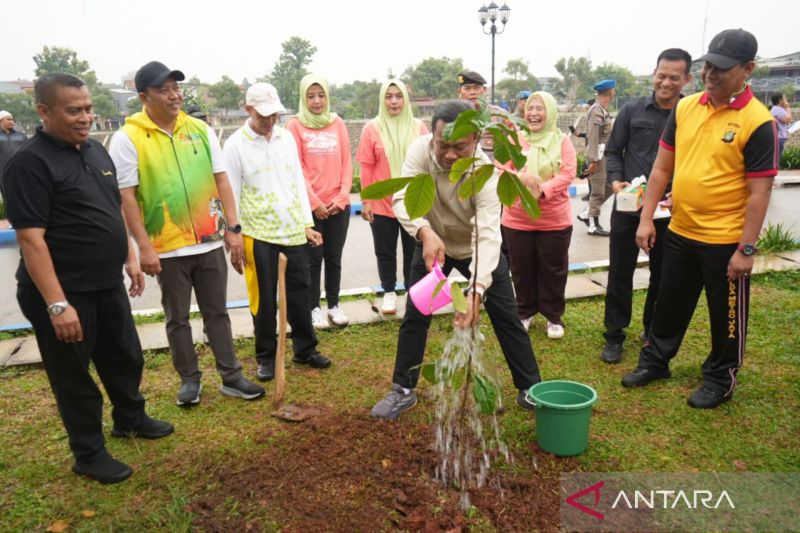 Gambar berita terkait Pemkot Jaktim Ajak Warga Hijaukan Kota untuk Perbaiki Kualitas Udara
