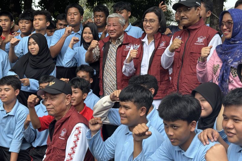 Gambar berita terkait Pemerintah Siapkan 15.000 Laptop untuk Siswa Sekolah Rakyat