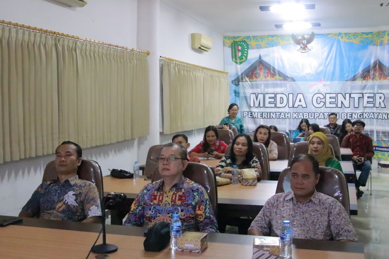 Gambar berita terkait Pemerintah Kabupaten Bengkayang Dapat Penghargaan Kota Layak Anak (KLA) 2025 Kategori Pratama