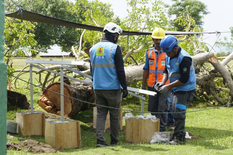 PLN Wujudkan Komitmen Pendidikan dan Energi Berkelanjutan di Wilayah 3T