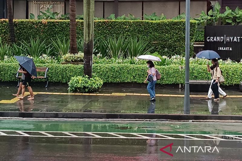 BMKG: Sebagian Jakarta Diguyur Hujan Minggu Siang