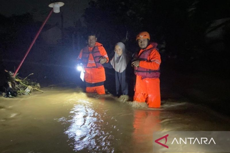 BPBD Bogor Tangani Wilayah Bencana Akibat Hujan Deras, Terparah Permukiman Terendam hingga 2 Meter