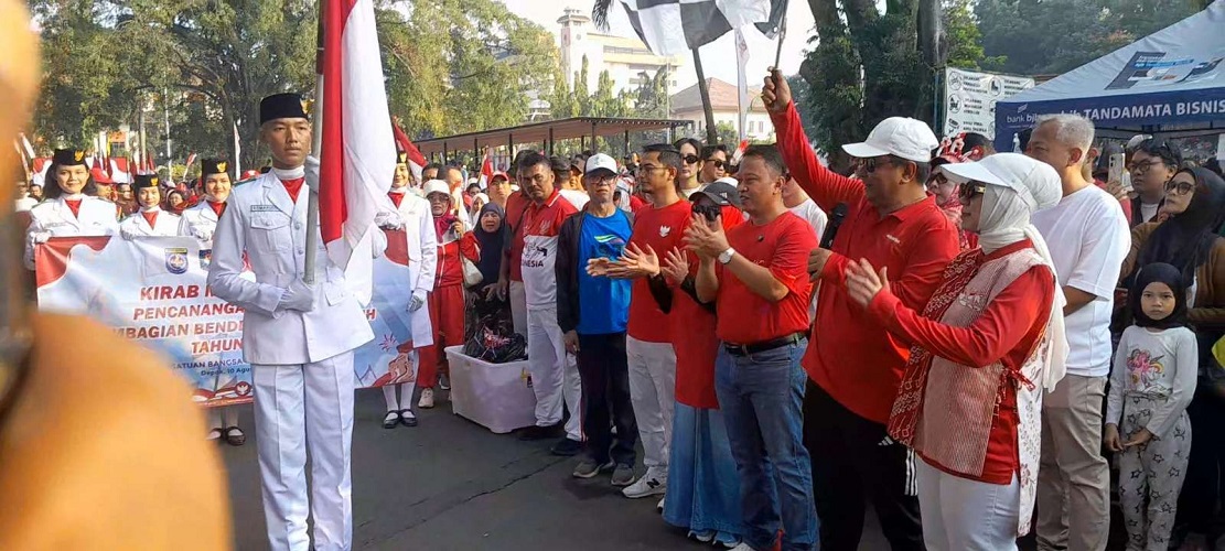 Pemkot Depok Bagikan Ribuan...