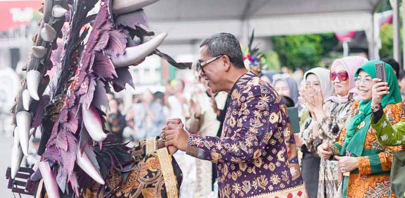 Kemenbud: Kiprah Jember Fashion Carnaval sebagai Fenomena Budaya Dunia