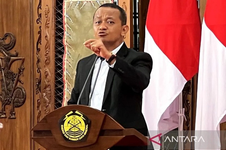 Menteri Bahlil Tegaskan Ind...
